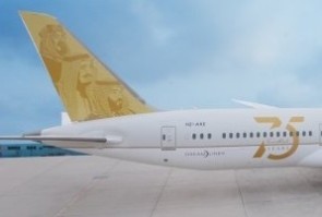 Saudi Arabian Airlines boeing 787-9 Dreamliner HZ-ARE 75 years anniversary livery JC Wings LH2SVA337 scale 1200