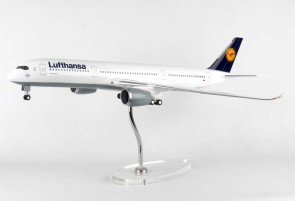 New Mould! Lufthansa A350 Wood Stand & Gears Skymarks SKR8805 1:100
